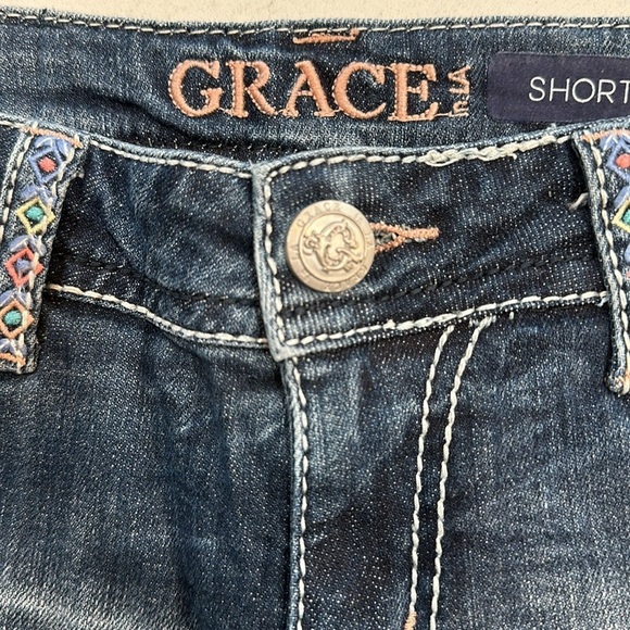 Grace in LA Jean Shorts Size 28 - Picture 6 of 10